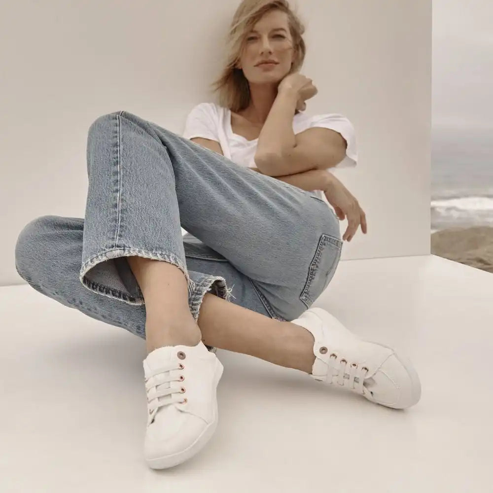 Beach Pismo Casual Sneaker: Canvas Light Grey Canvas