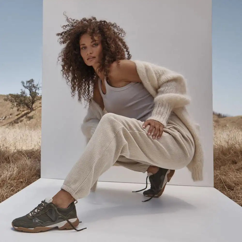 Walk Slim Glide Sneaker Driftwood